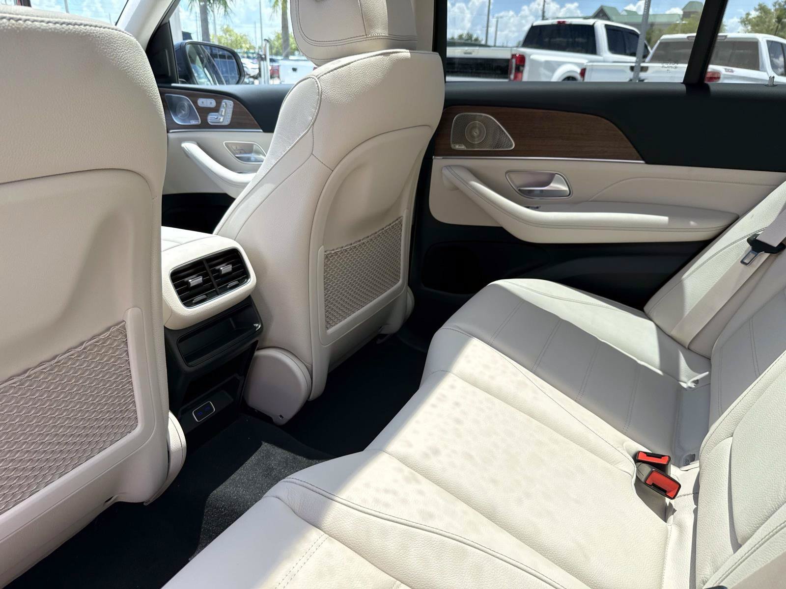 New 2026 Twilight Blue Metallic Mercedes-Benz 350 SUV image 15