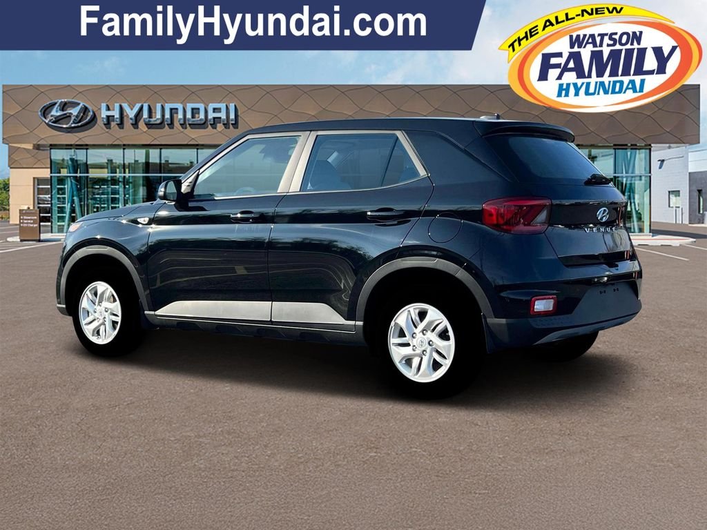 2025 Hyundai Venue SE - Photo 4