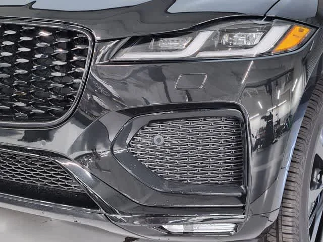 2026 Jaguar F-Pace R-Dynamic S - Photo 18
