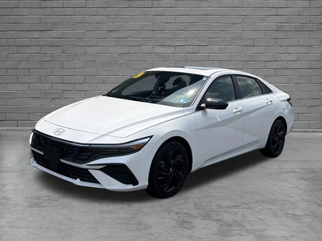 Used 2026 White Hyundai SEL Sport Premium image 1