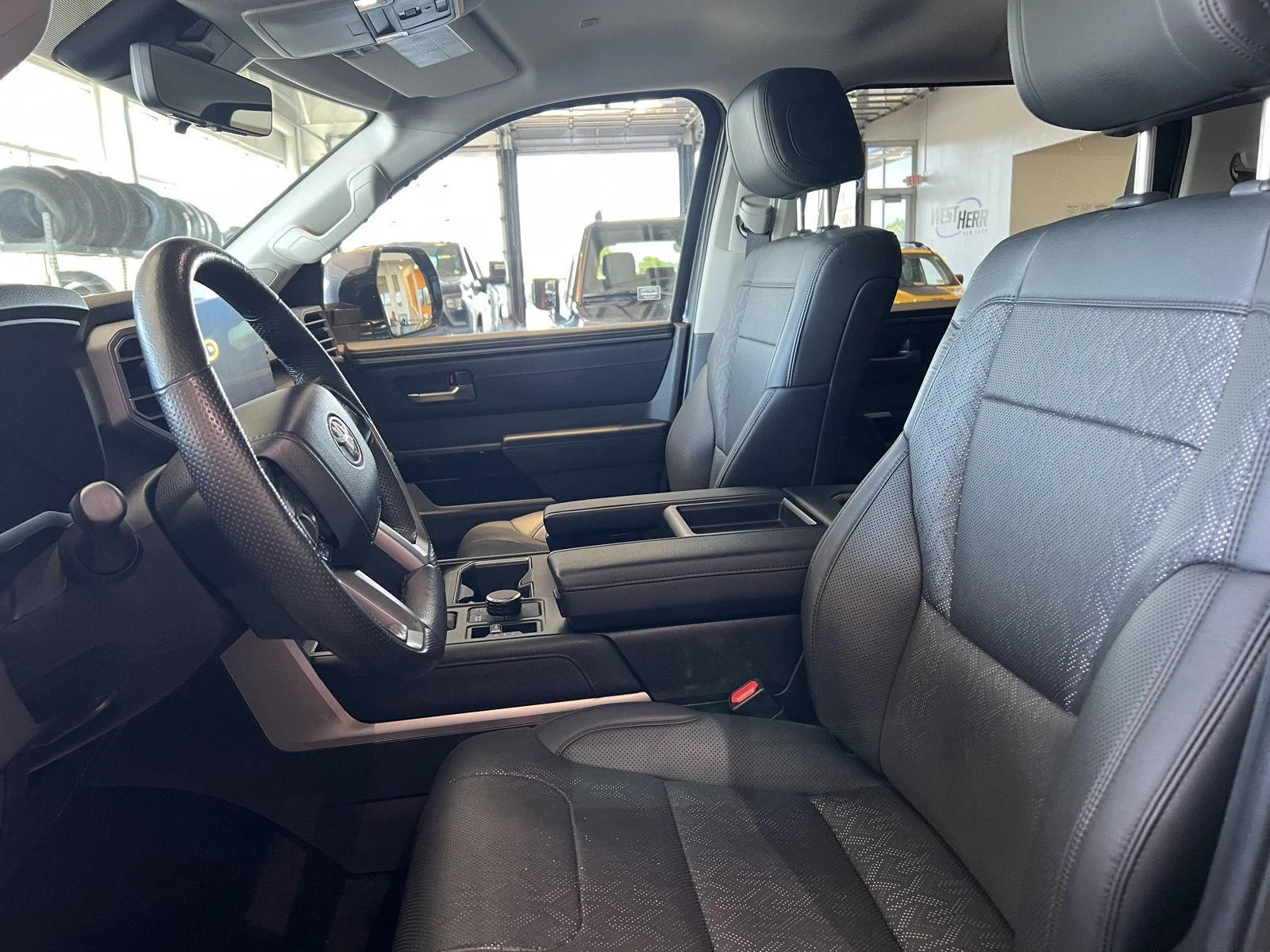 Used 2024  Toyota Limited Hybrid image 16
