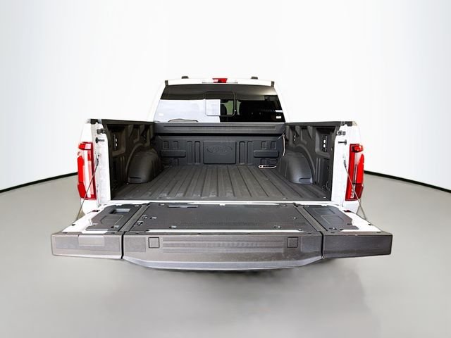 Used 2025 White Ford Platinum image 28
