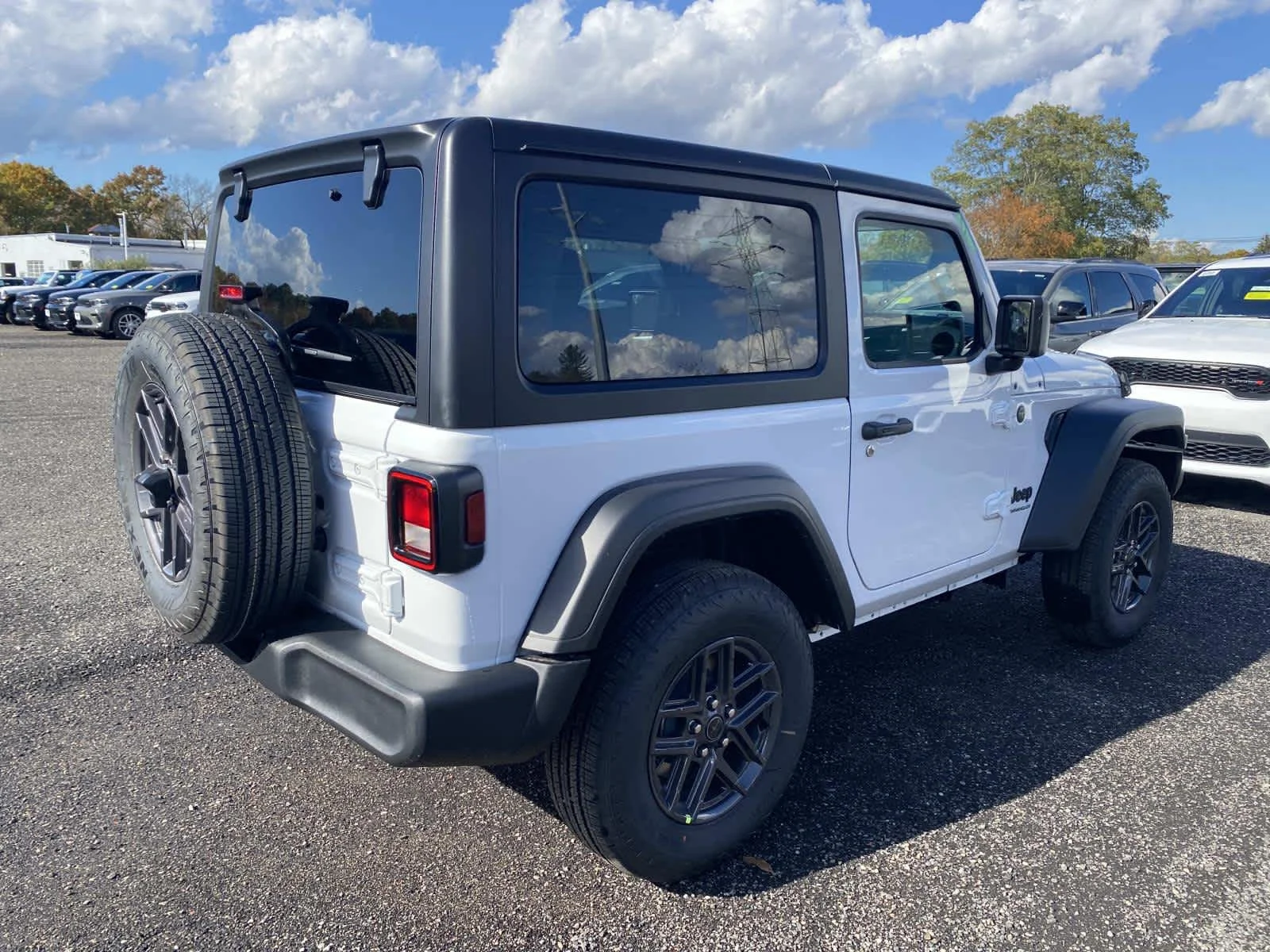 New 2026 Bright White Clear-Coat Exterior Paint Jeep Sport S image 3