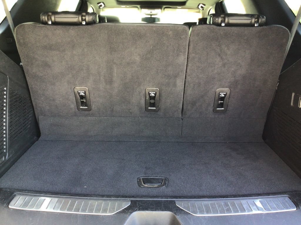 2024 GMC Yukon Denali - Photo 44