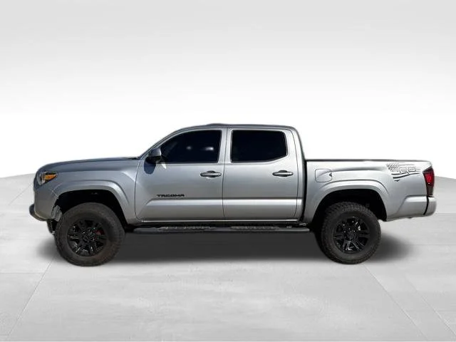 Used 2020 Silver Toyota SR image 6