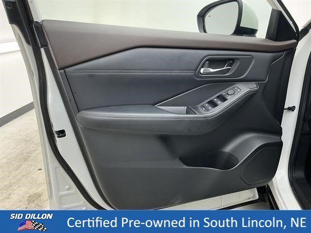 Used 2023 Pearl White Tricoat Nissan SV image 16