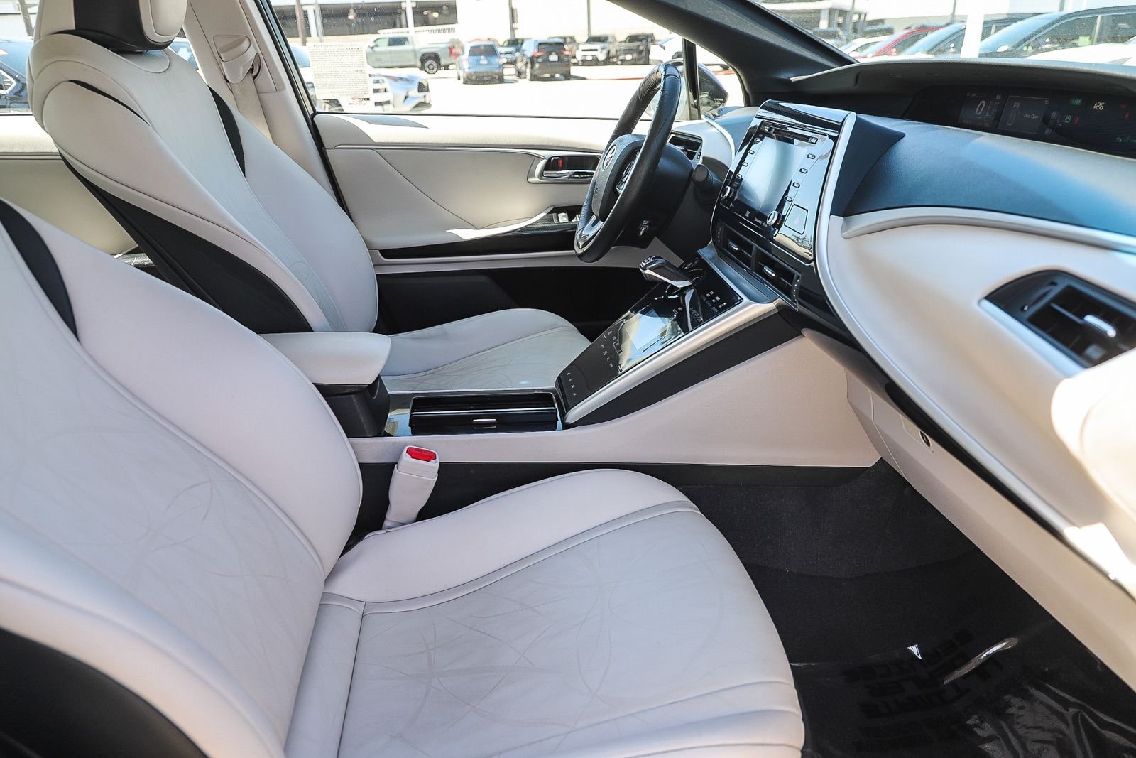 Used 2018 Black Toyota Base image 17