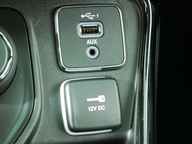 Used 2020 White Jeep Limited image 28