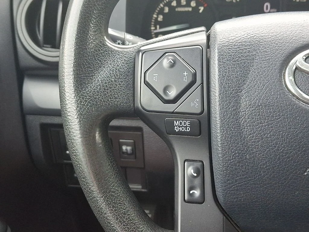 Used 2019 White Toyota SR image 20