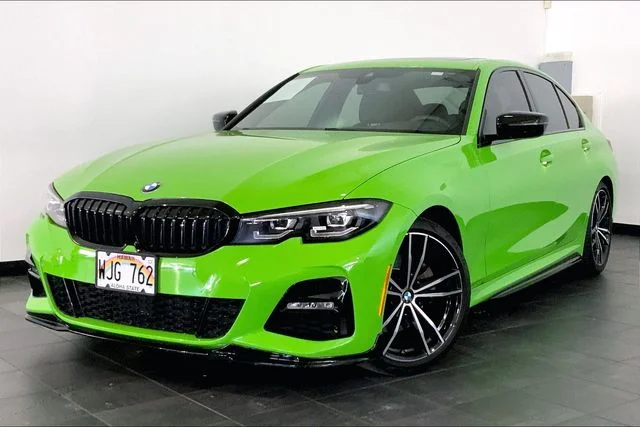 2022 BMW 3 Series 330i Sedan's photo