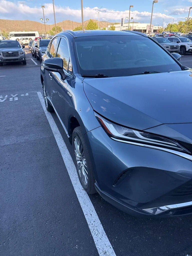 2021 Toyota Venza Limited Hybrid AWD's photo