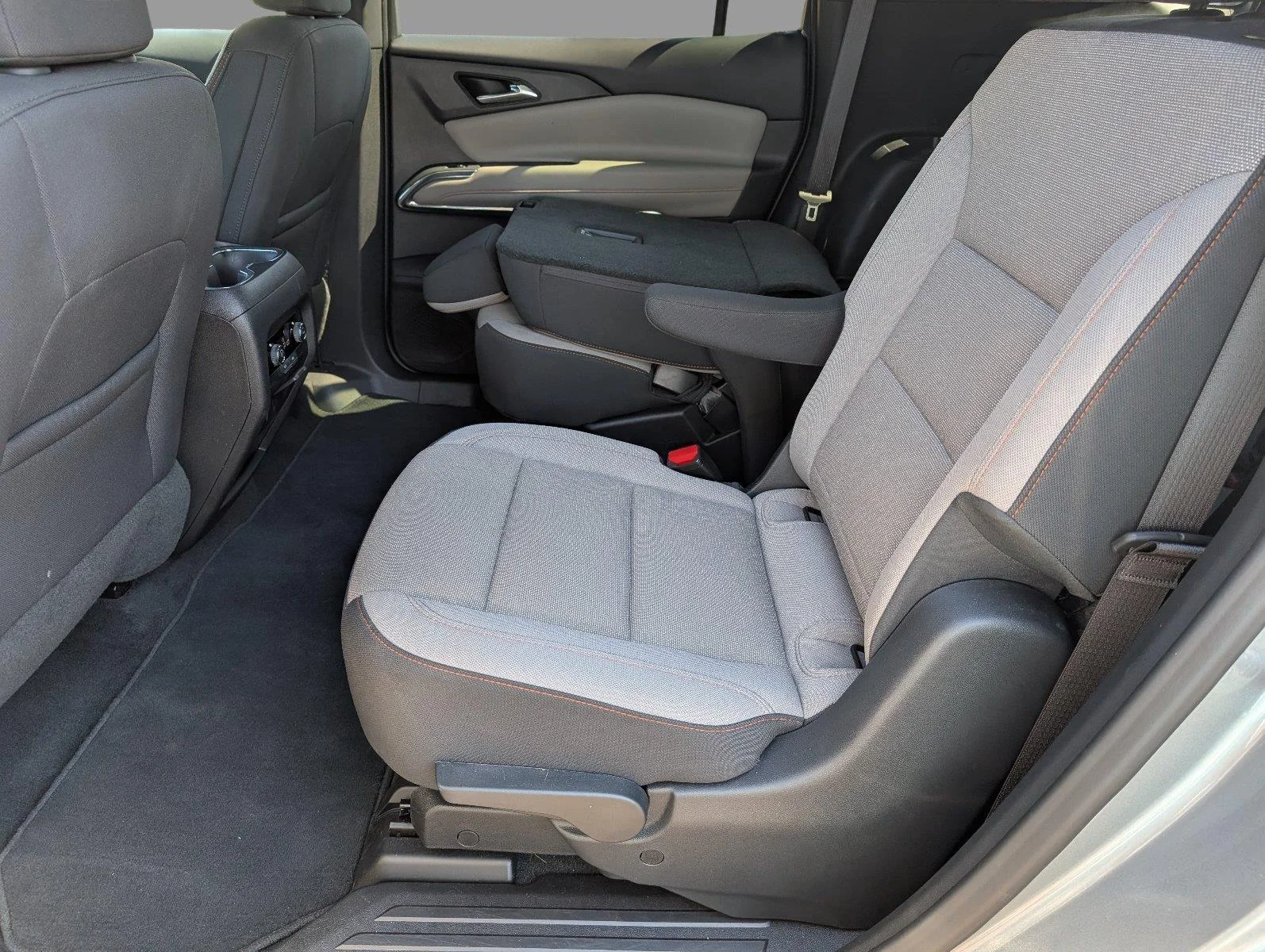 Used 2026 Sterling Gray Metallic Chevrolet LT image 33