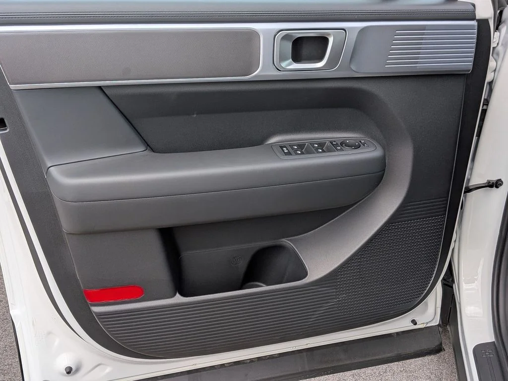 New 2026 White Hyundai SE image 12