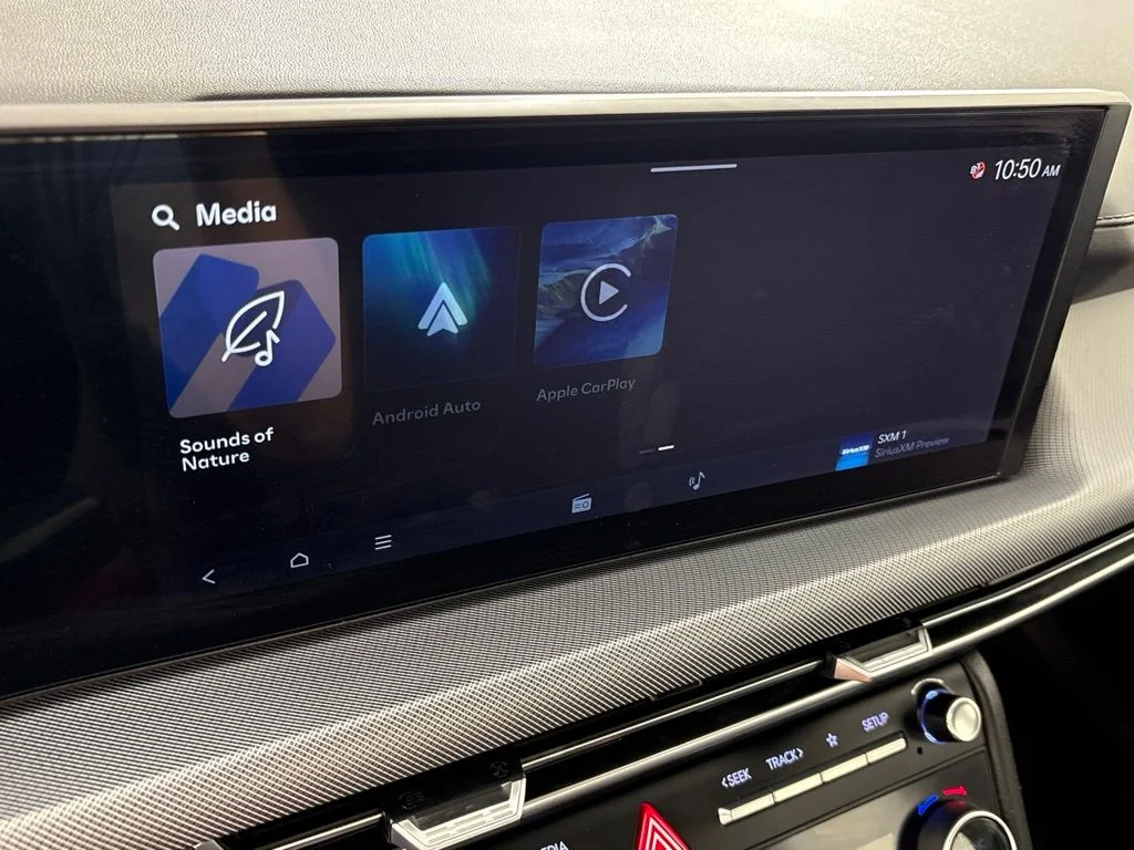 Used 2025 Gray Hyundai SEL image 29