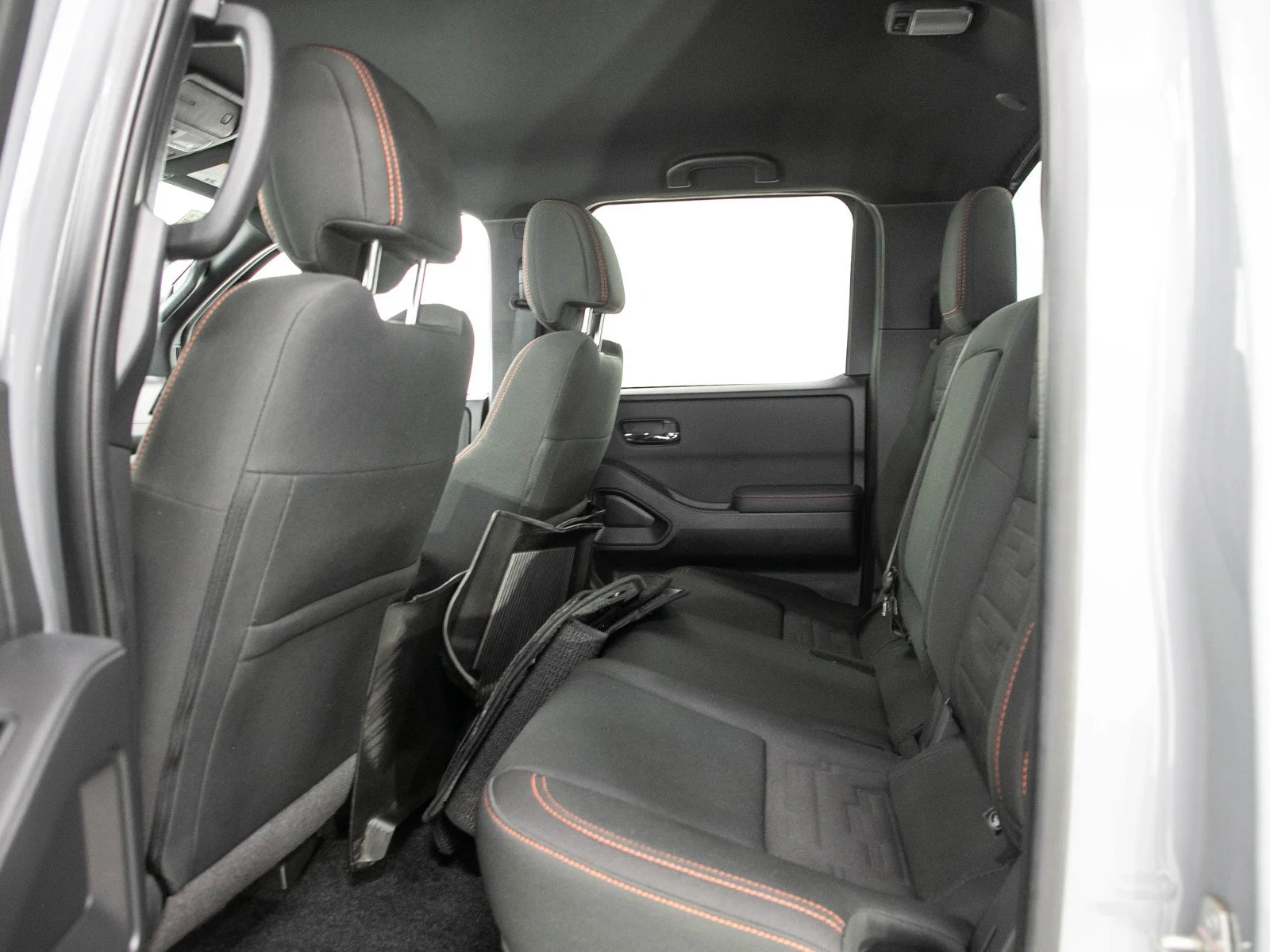 Used 2022 Boulder Gray Pearl Nissan PRO-4X image 15