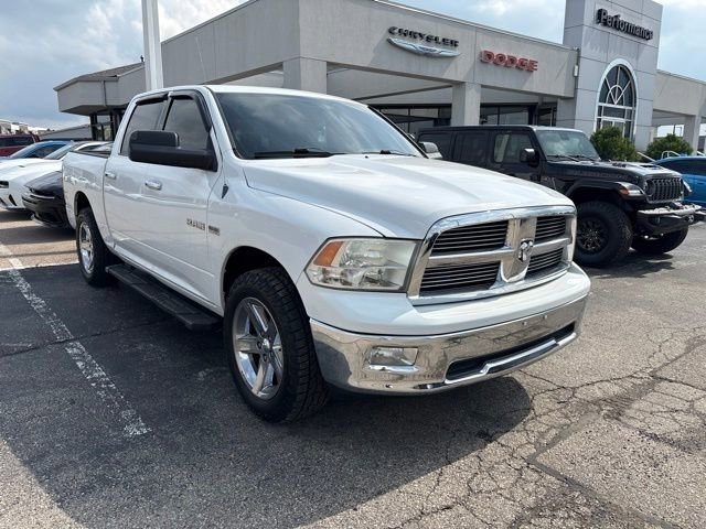 Used 2010 Bright White Clearcoat/Mineral Gray Metallic CC Ram SLT image 3