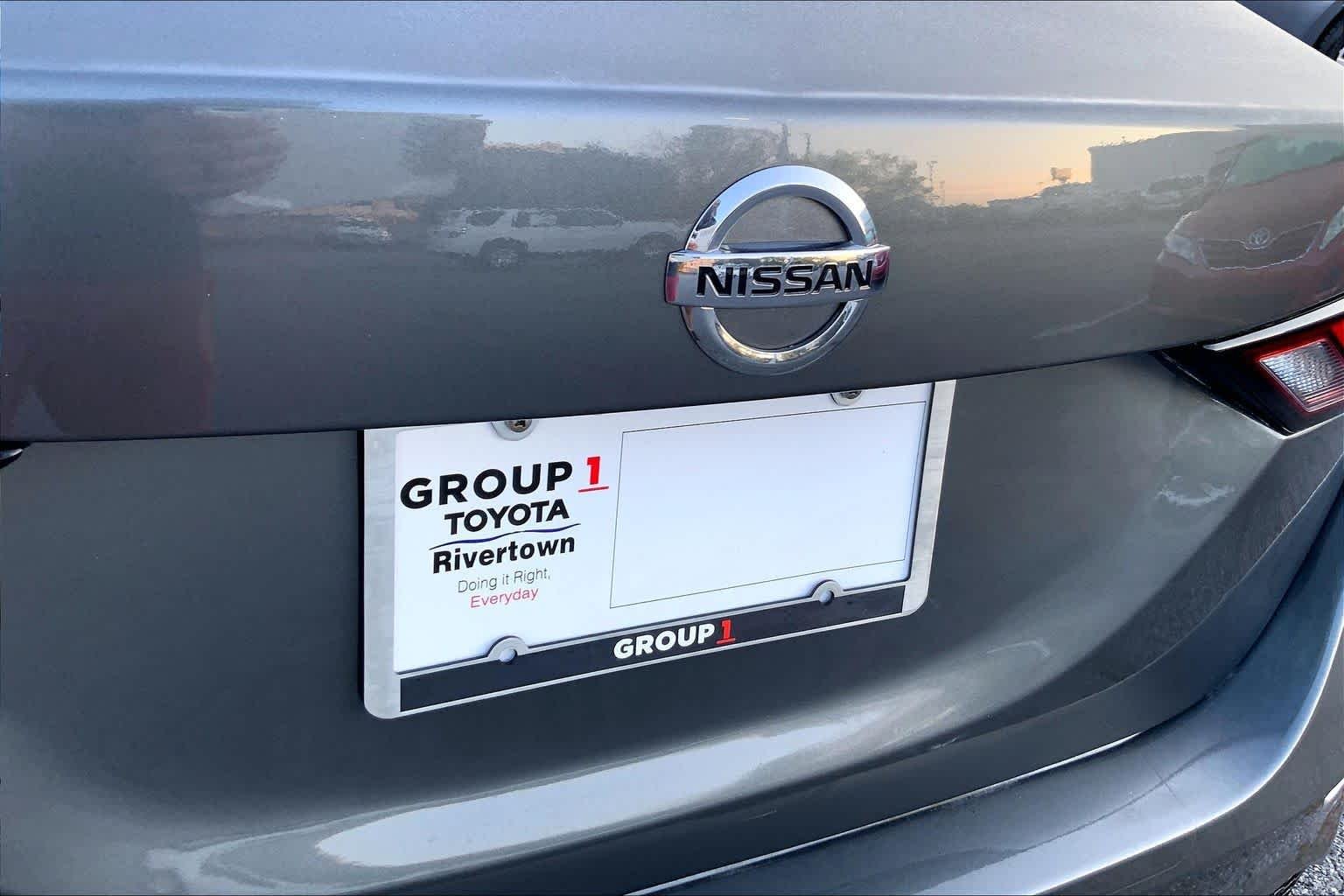 Used 2022 Gun Metallic Nissan SV image 8