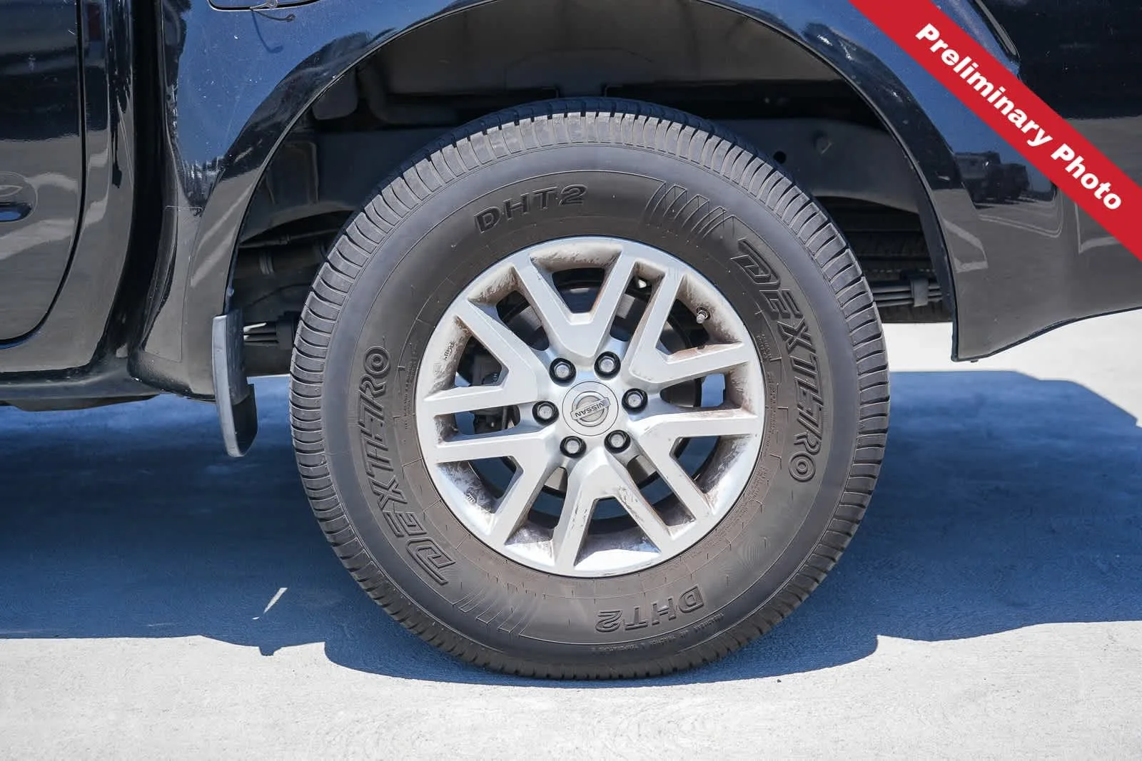 Used 2018 Magnetic Black Nissan SV V6 image 10