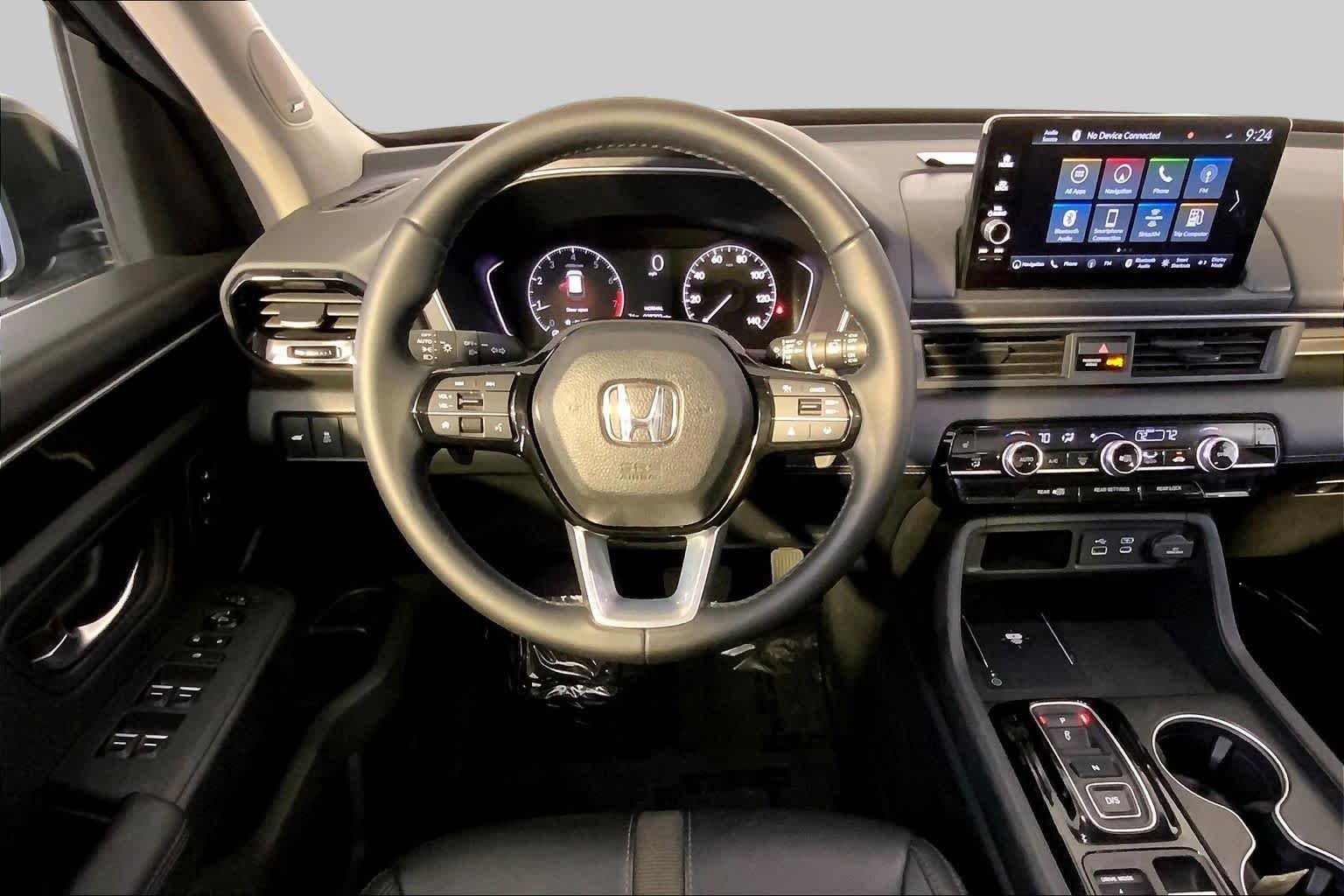 Used 2025 Crystal Black Pearl Honda Touring image 6