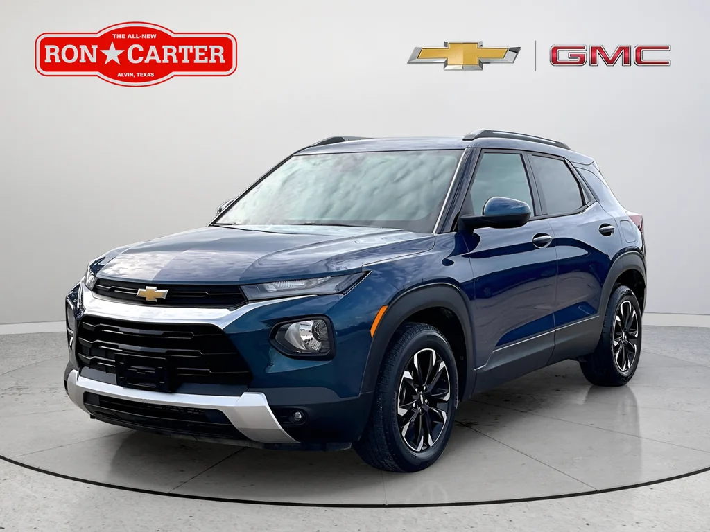 Used 2021 Blue Chevrolet LT image 3