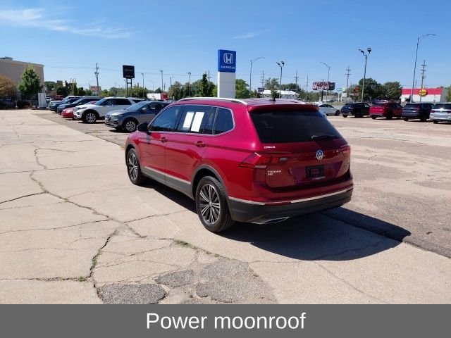 Used 2018 Cardinal Red Metallic Volkswagen 2.0T SEL image 6