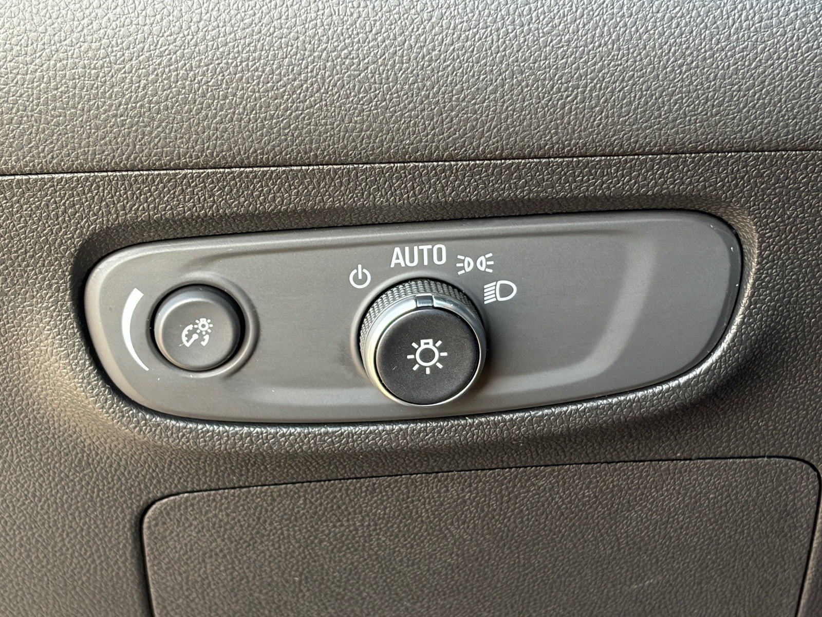 2025 Buick Encore GX Preferred - Photo 18
