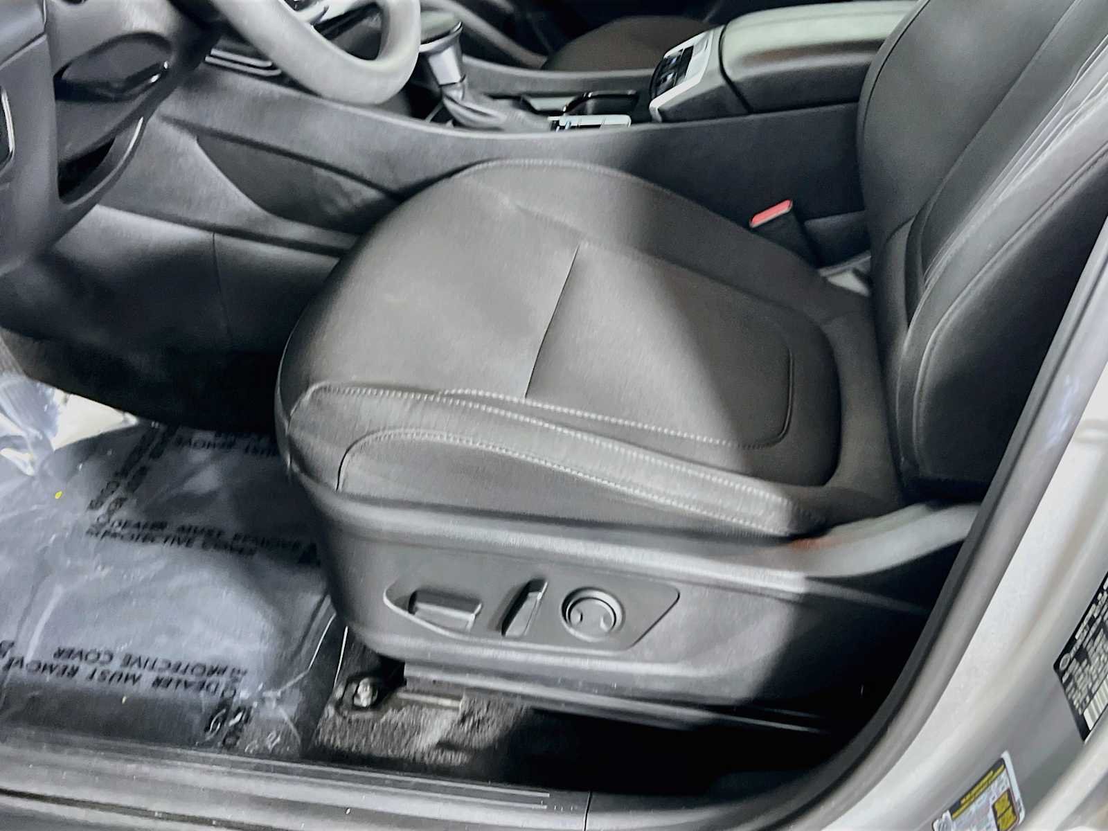 Used 2024 Shimmering Silver Hyundai SEL image 20