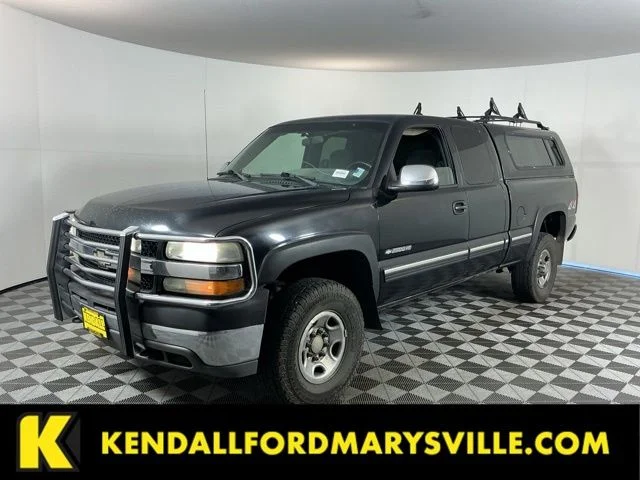 Used 2002 Black Chevrolet LS image 1