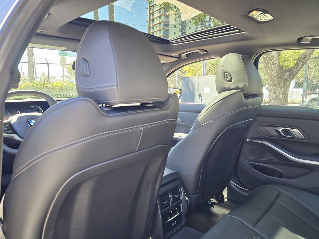 2025 BMW 3 Series 330i - Photo 11