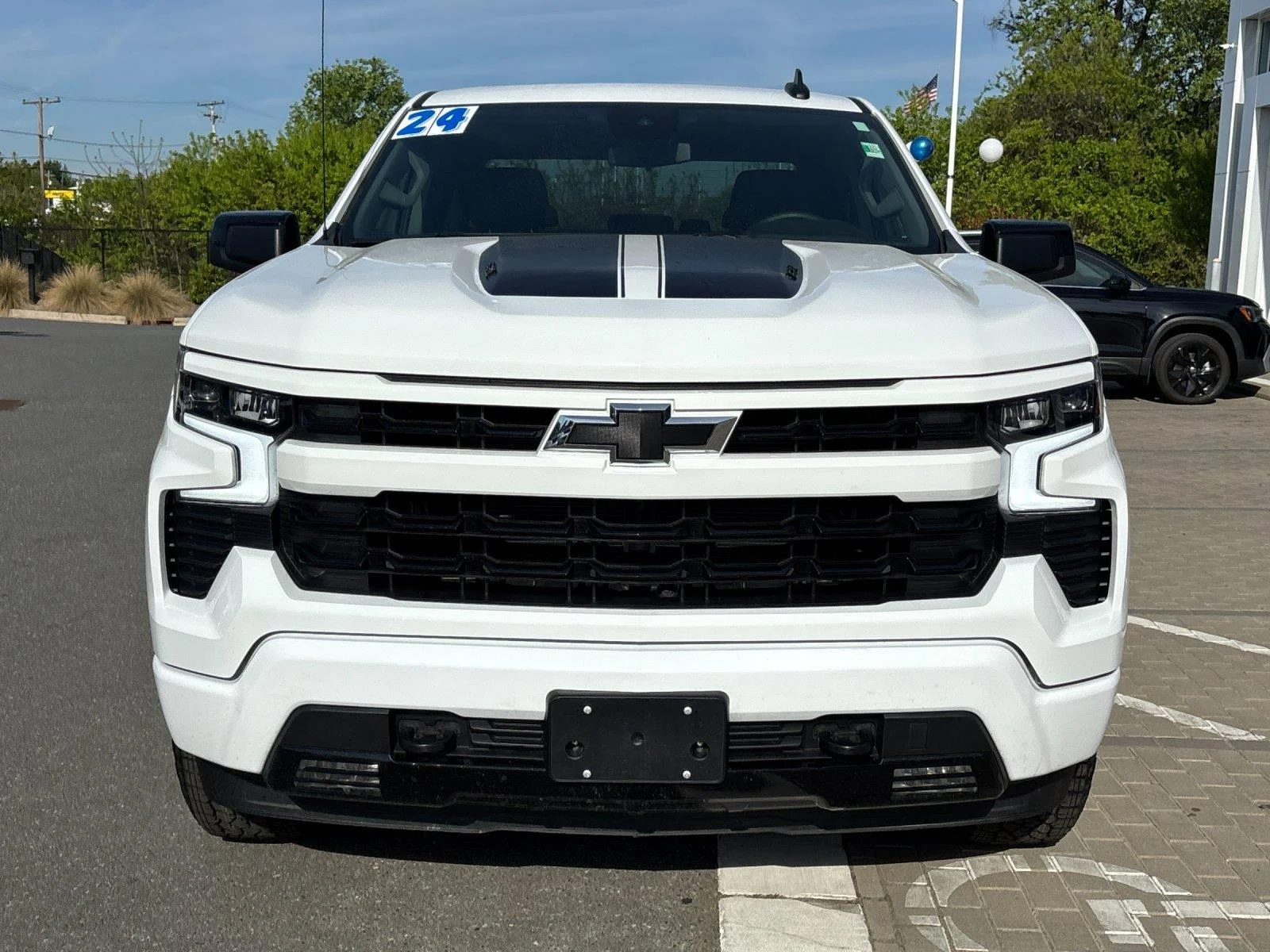 Used 2024 Summit White Chevrolet RST image 8