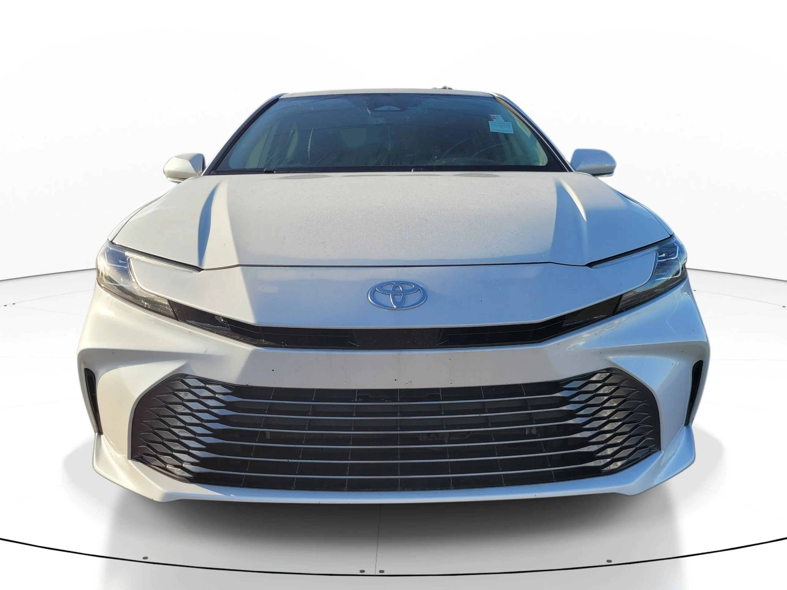 Used 2025 Pearl Toyota LE image 2