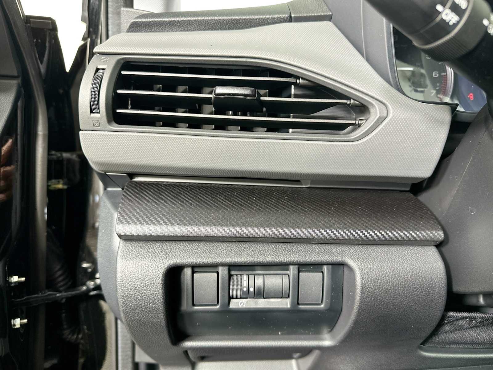 2025 Subaru Crosstrek Limited - Photo 10