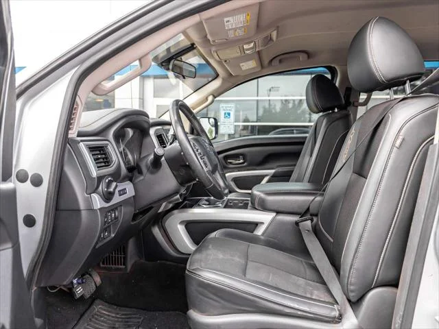 Used 2019 Silver Nissan PRO-4X image 7