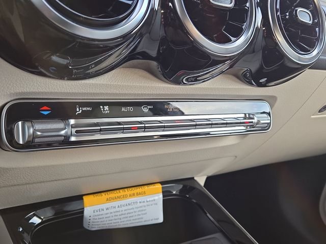 New 2026 Polar White Mercedes-Benz GLB250 image 14
