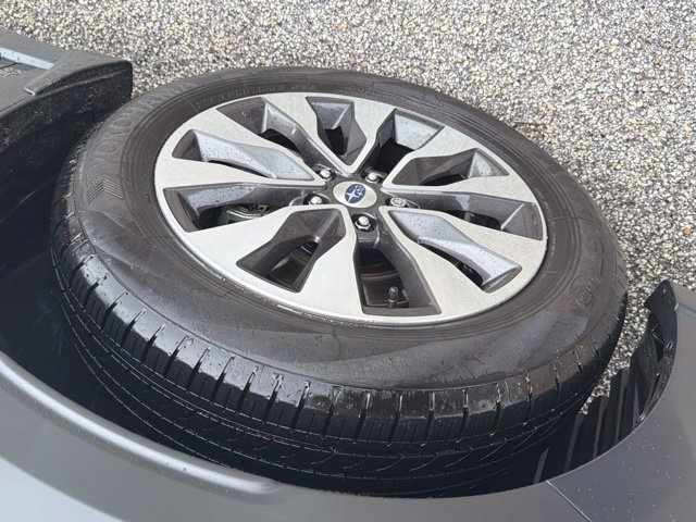 Used 2025 Crystal Black Silica Subaru Limited image 6