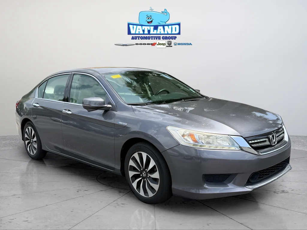 Used 2014 Modern Steel Metallic Honda Touring image 7