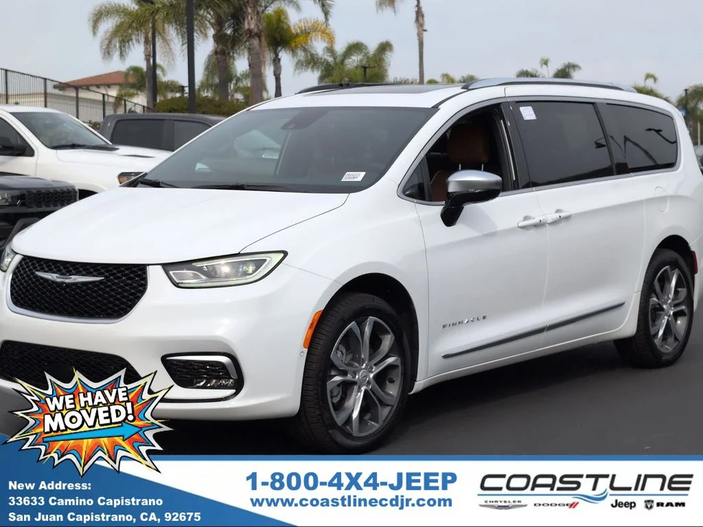 2026 Chrysler Pacifica Pinnacle AWD's photo