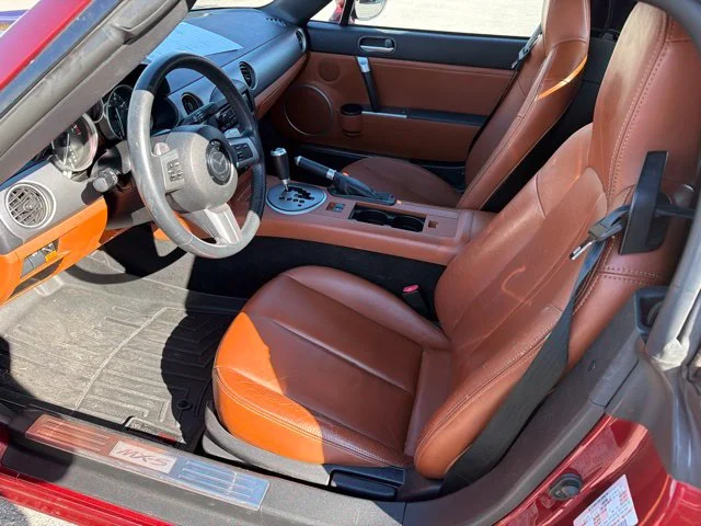 Used 2006 Red Mazda Grand Touring image 9