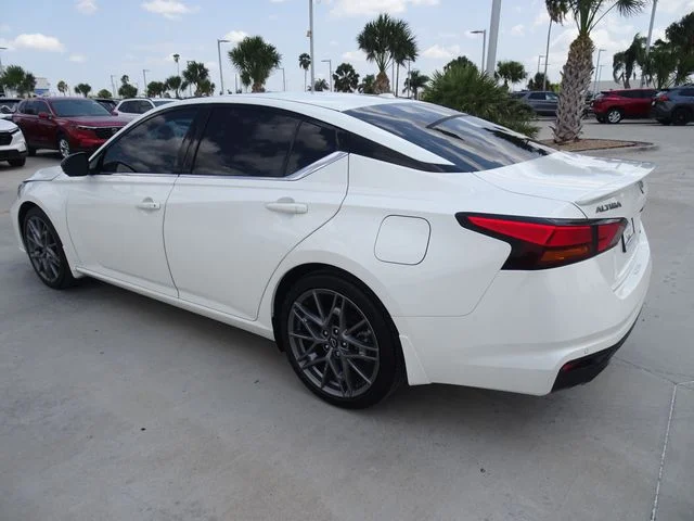 Used 2024 Pearl White Nissan 2.0 SR image 6