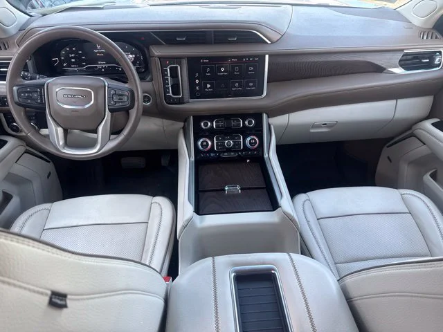 Used 2023 White GMC Denali image 29
