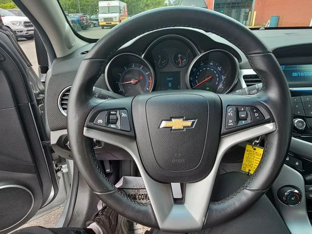 Used 2011 Silver Chevrolet 2LT image 36