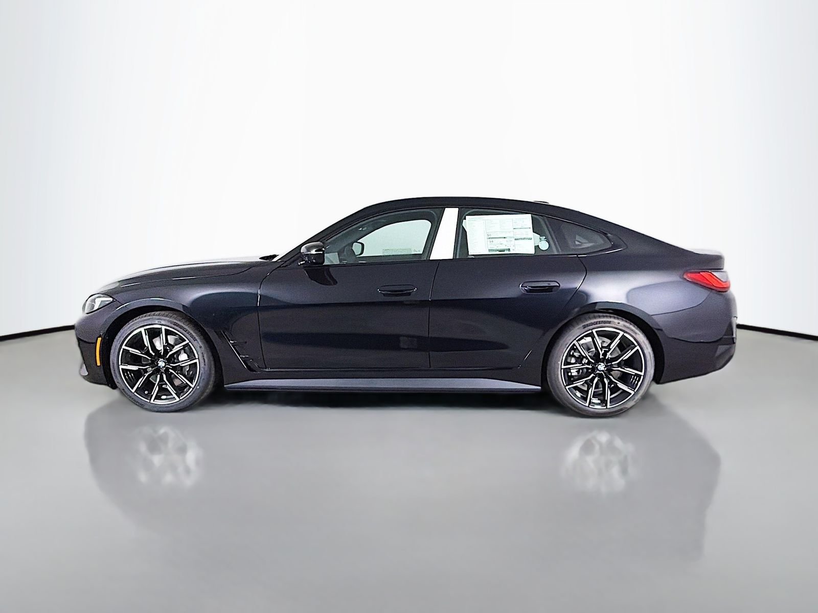 New 2026 Black Sapphire Metallic BMW xDrive40 image 4