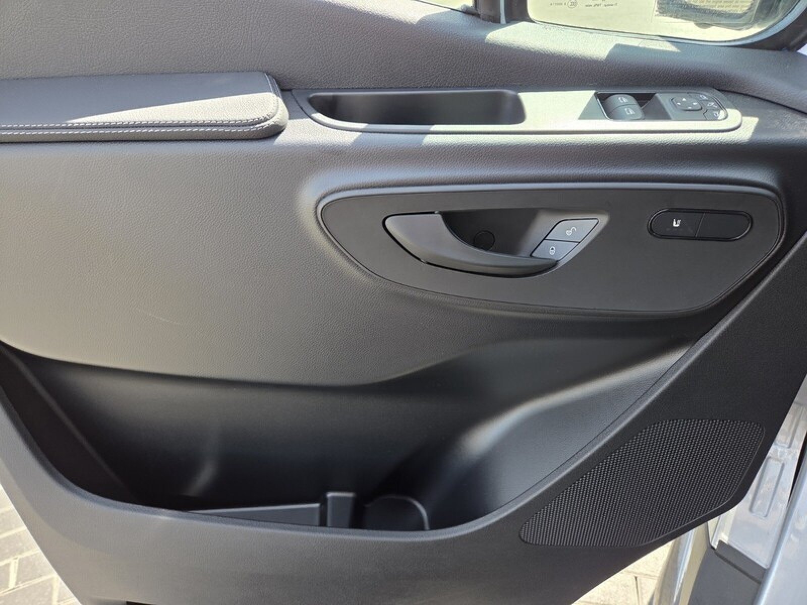 New 2026 High-tech silver metallic Mercedes-Benz 2500 image 24