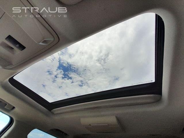 Used 2018  GMC  image 34