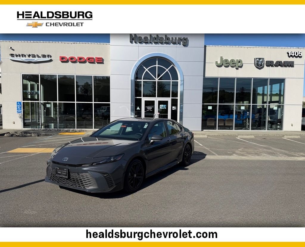 2025 Toyota Camry SE