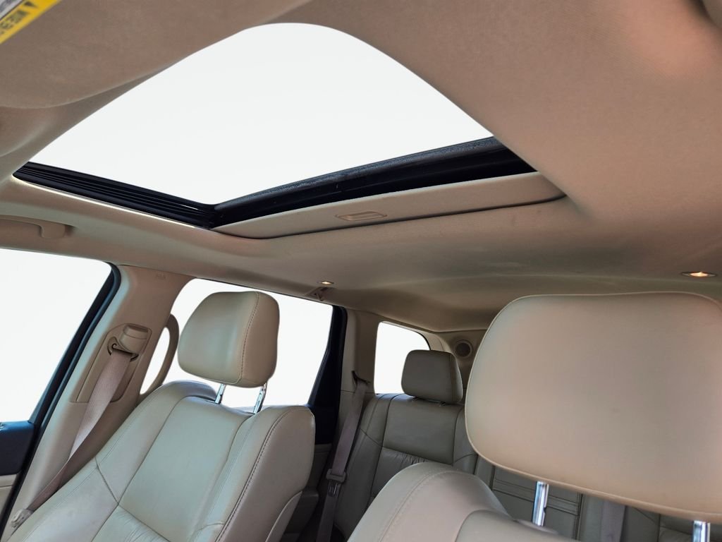 Used 2016 White Jeep Limited image 17