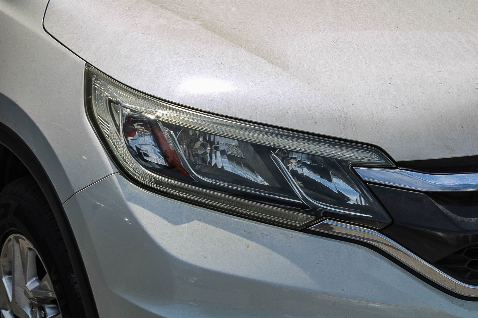 Used 2015 White Diamond Pearl Honda EX-L image 4
