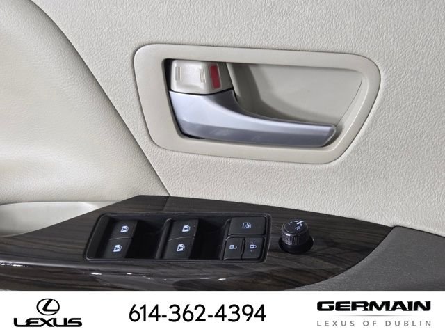 Used 2017 White Toyota XLE image 26