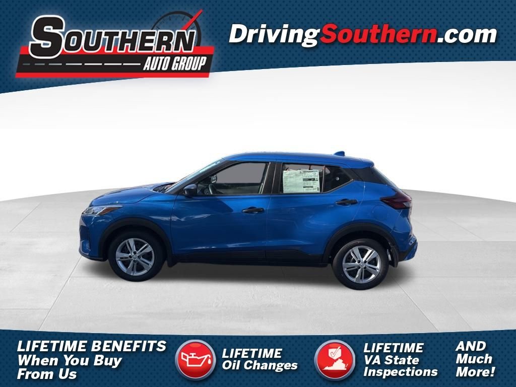 2025 Nissan KICKS PLAY Base