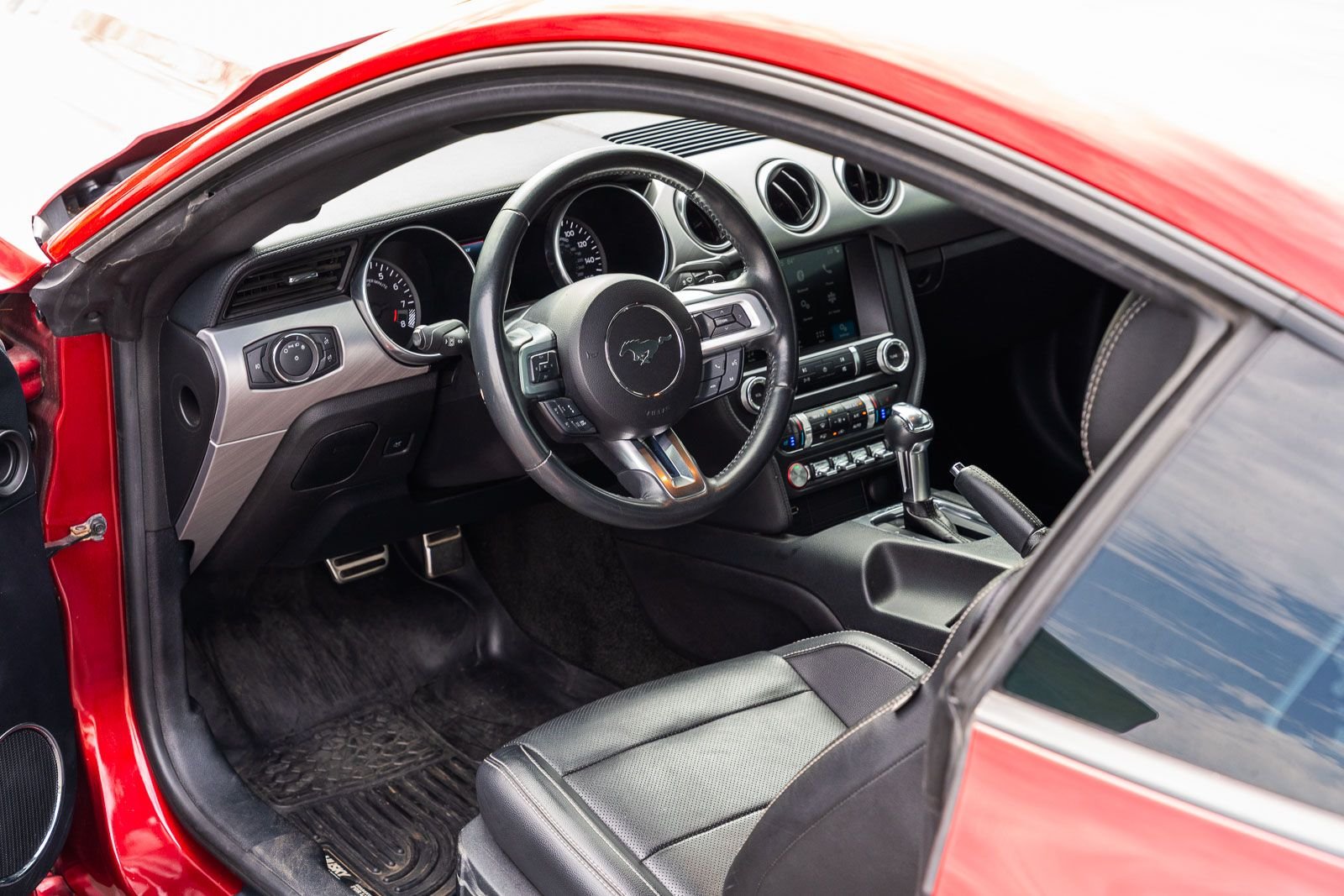 Used 2019 Red Ford GT Premium image 16